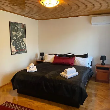 - Péter Appartement Balatonfüred