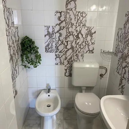 - Péter Apartamento *