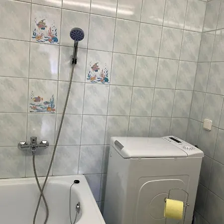 - Péter Appartement