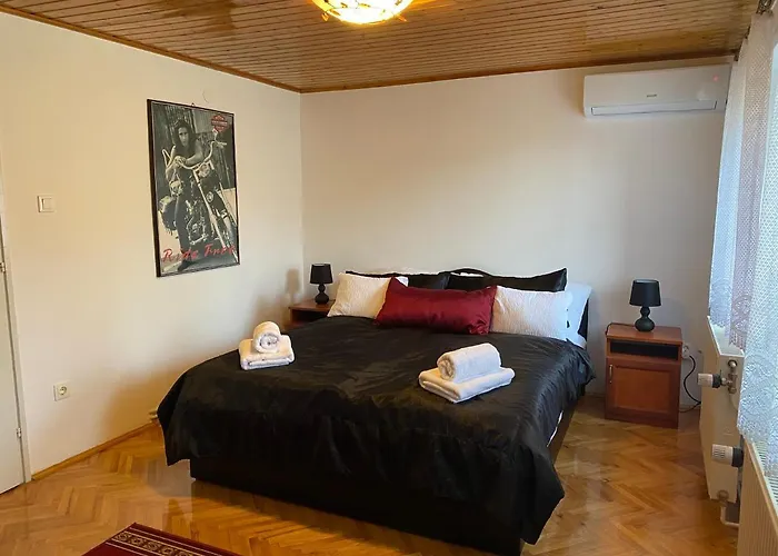 - Peter דירה באלאטונפורד